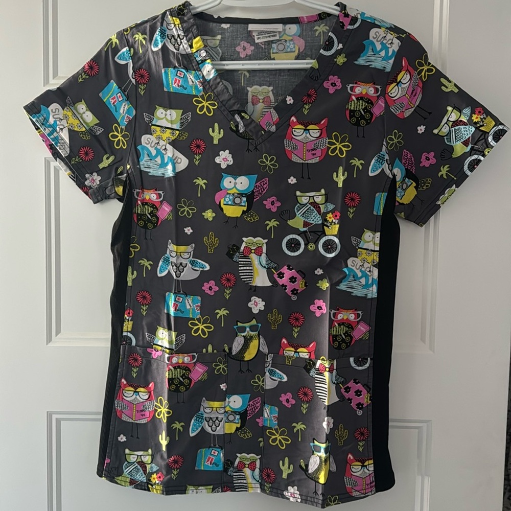 Women’s scrub top